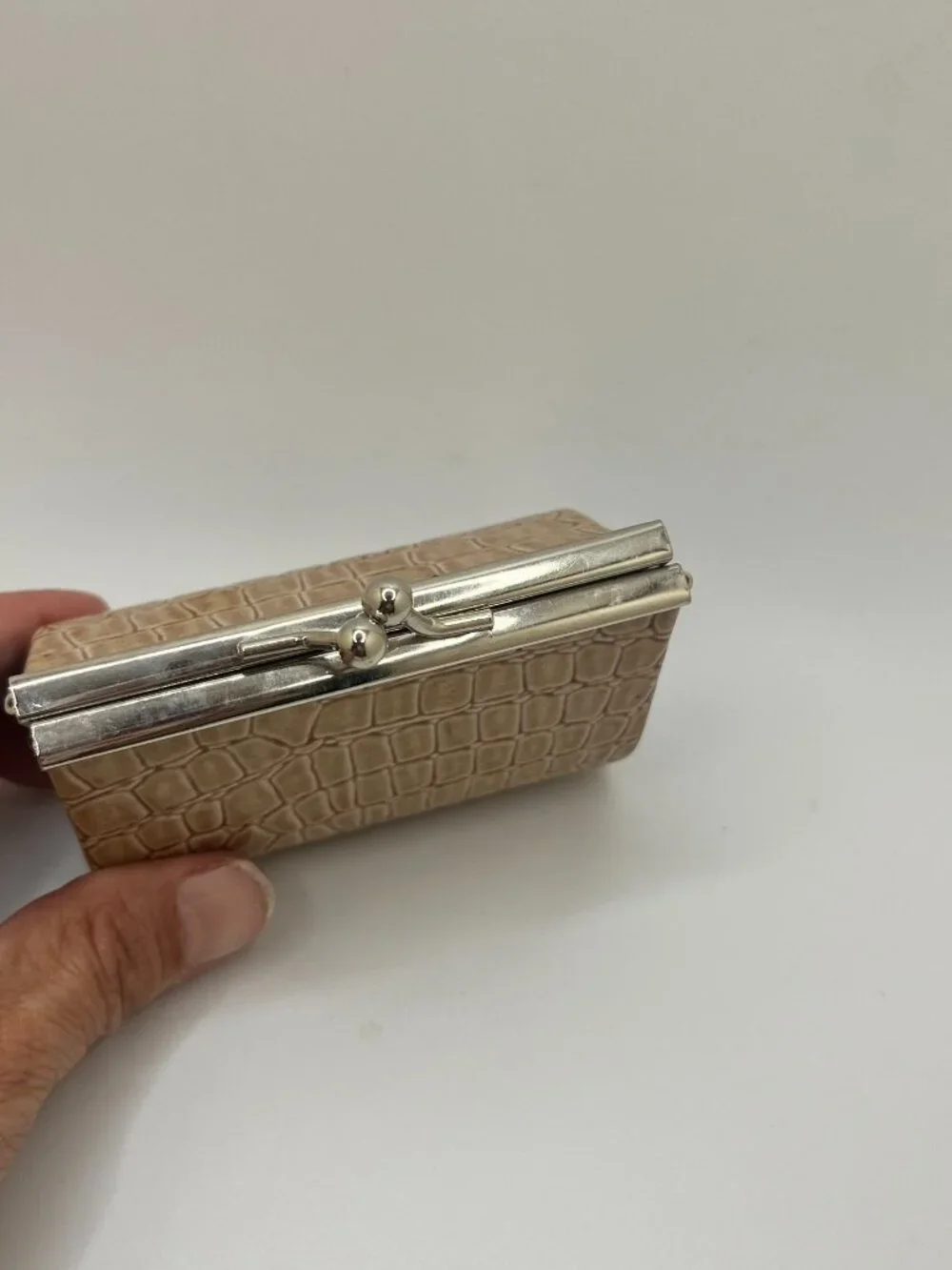 Beige Tan Crocodile Embossed Faux Leather Coin purse silver kiss clasp frame